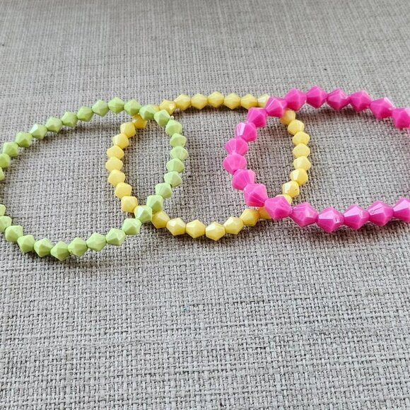 Women Bracelet Pink/Yellow/Green Beads Stretched Wrist Band Fashion Jewelry X 3 - Picture 2 of 11